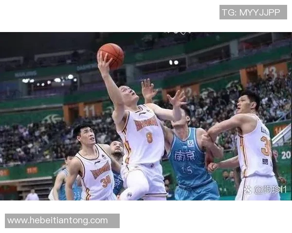中国男篮男篮对决国际强队展现实力与风采的精彩赛事分析